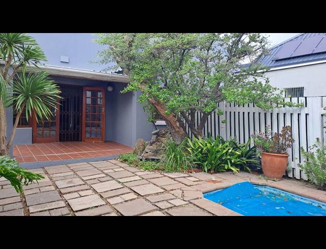 2 bed property to rent in OBSERVATORY
